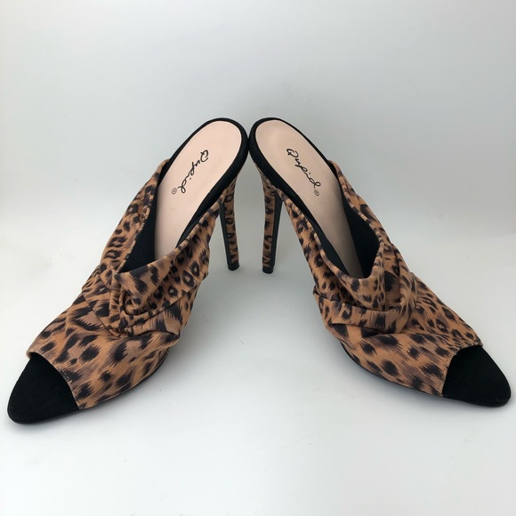 Qupid Leopard Print High Heels Size 7 - Picture 8 of 9